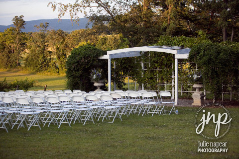 Veramar Vineyard Wedding in Berryville, VA by Julie Napear Photography